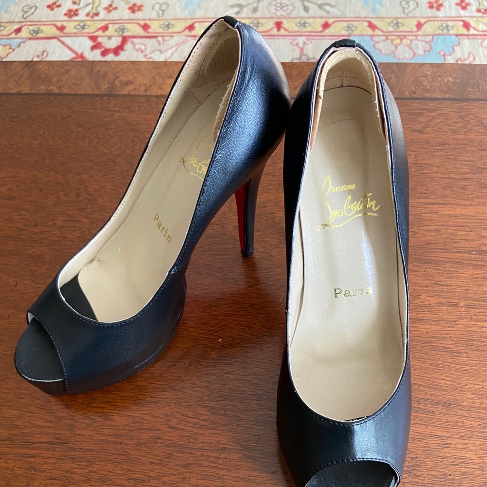 Christian Louboutin Very Prive Red Bottom Pumps
